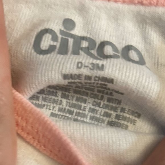 Circo & Carter’s Infant Sleep Gowns 0-3 Months - Picture 3 of 16